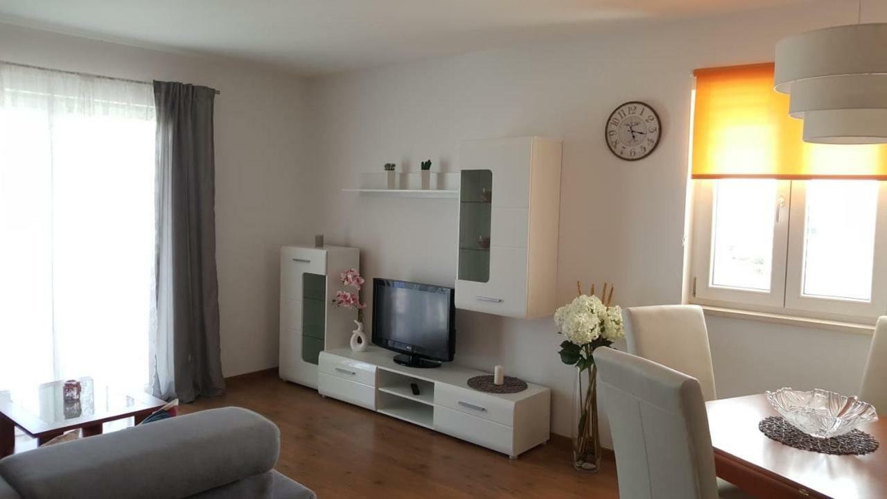 Cozy Apartment With Sea View Kastela Ngoại thất bức ảnh