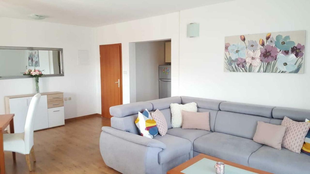 Cozy Apartment With Sea View Kastela Ngoại thất bức ảnh